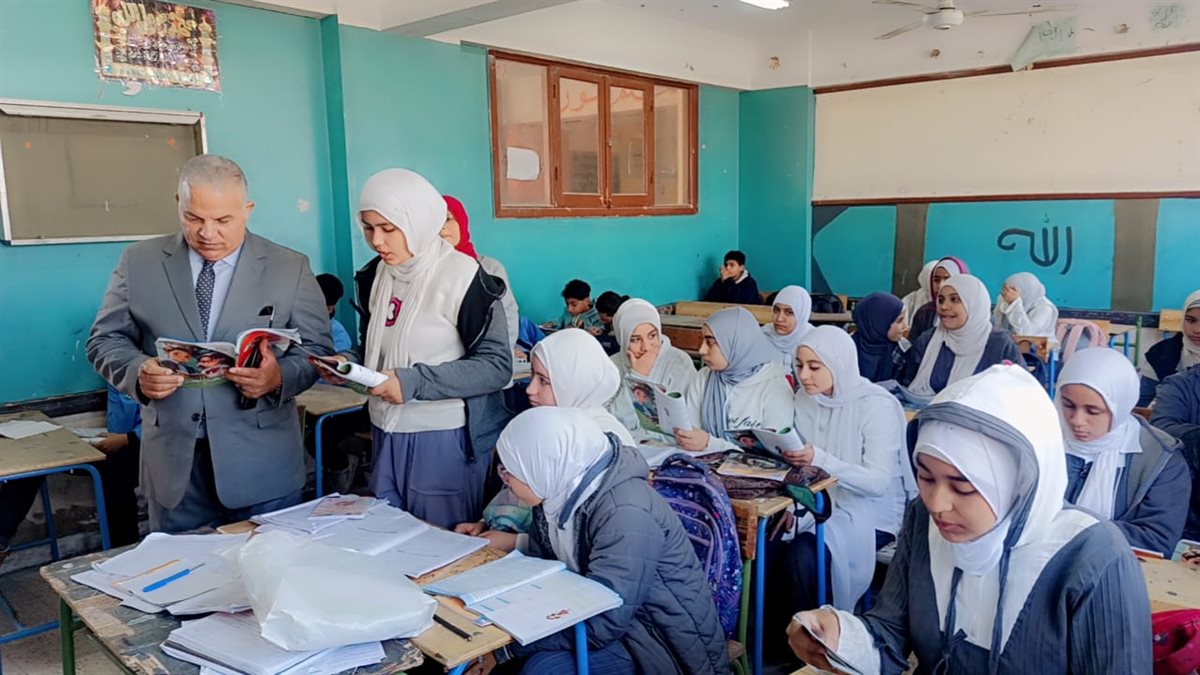 قبيصي في جولة مفاجئة لمتابعة انضباط وانتظام العملية التعليمية بمدارس شرق الفيوم