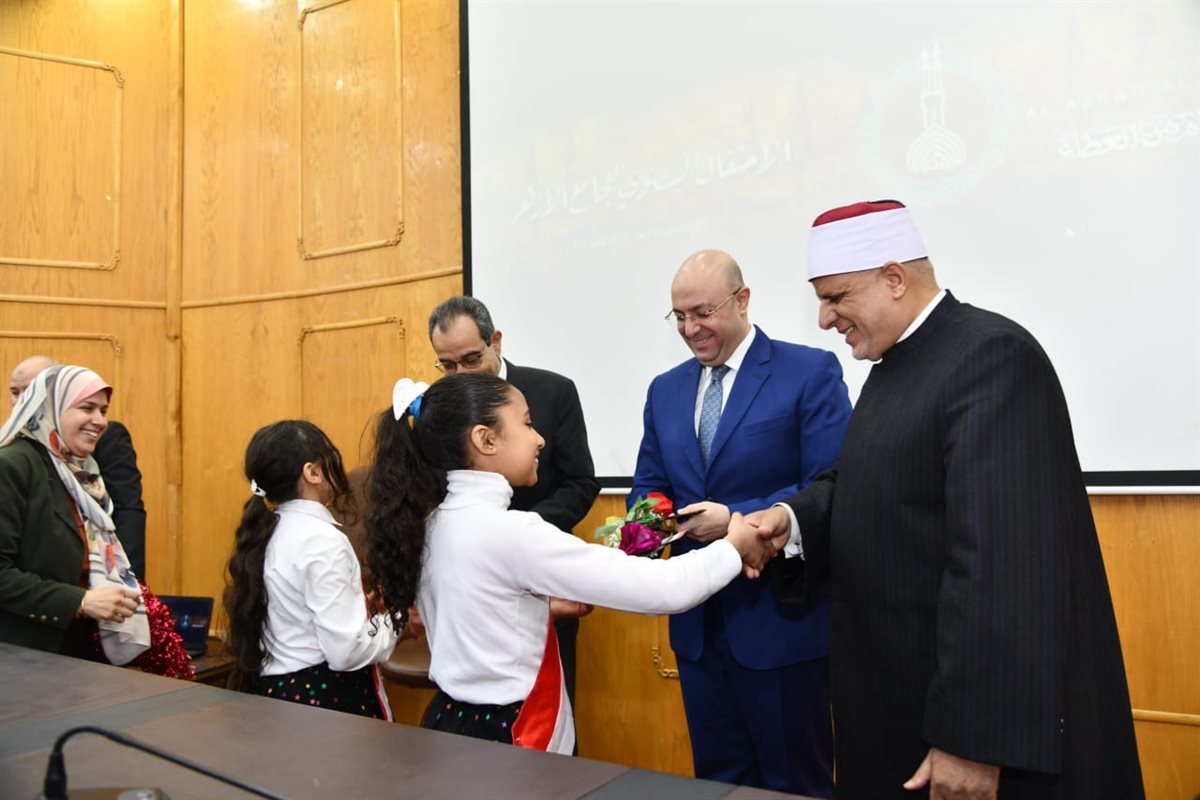 محافظ الفيوم يشهد الاحتفال باليوم السنوي لتأسيس الجامع الأزهر<br>&nbsp;