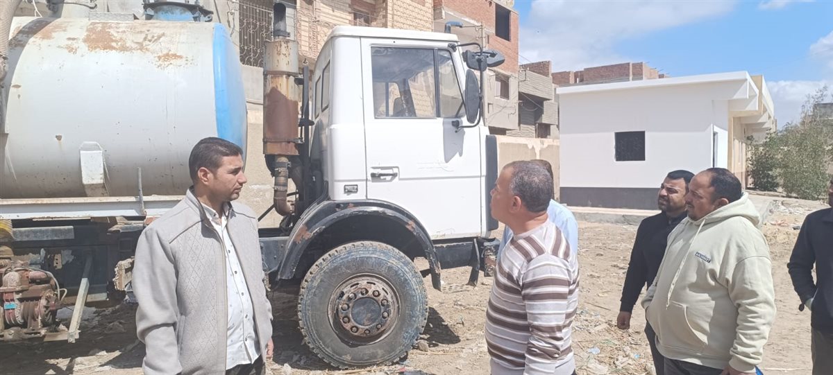 رئيس مياه الفيوم يتابع إصلاح خط مياه 400 مم بطامية ويتفقد مركز الصيانة وخدمة العملاء وأعمال الصرف الصحي بالكعابي