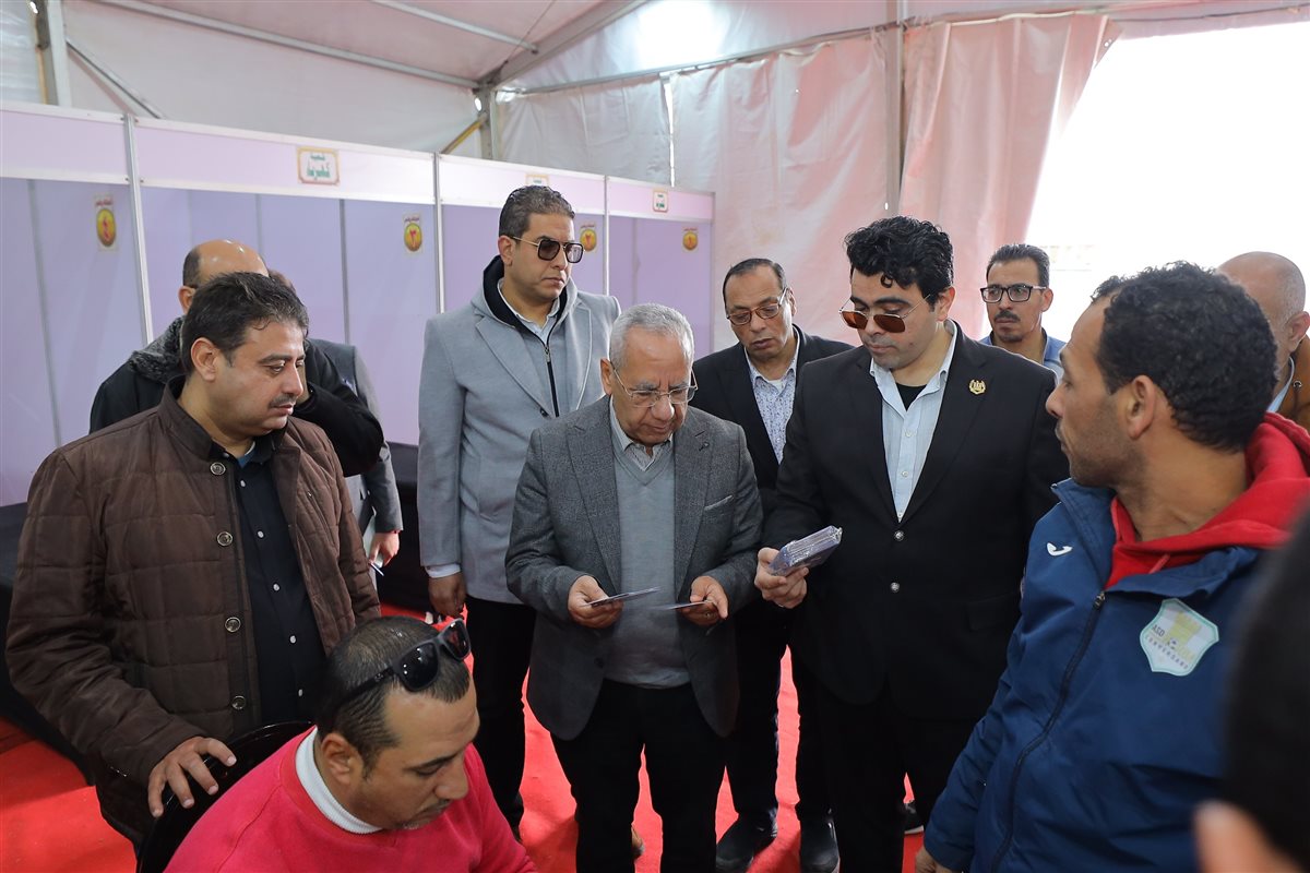<strong>أمين عام نقابة المهندسين يتفقد مقر الانتخابات&nbsp;</strong>