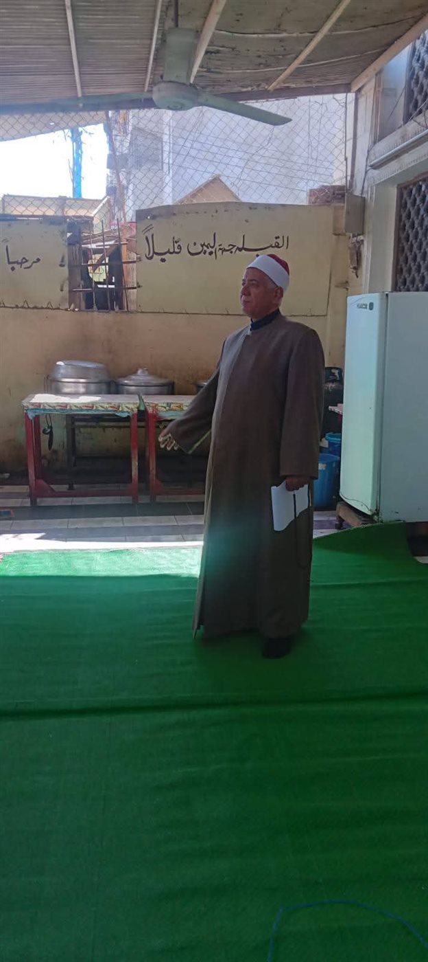 مدير مديرية أوقاف الفيوم يواصل جولاته المرورية لتعزيز الانضباط بالمساجد
