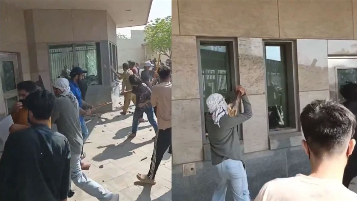 <strong>اقتحام القنصلية الأمريكية في باكستان</strong>