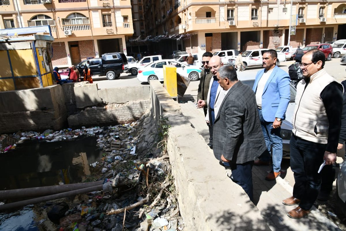 محافظ الفيوم: يؤكد على سرعة إصلاح هبوط أرضي بميدان عبد المنعم رياض.. ورفع القمامة والمخلفات من بحر دله
