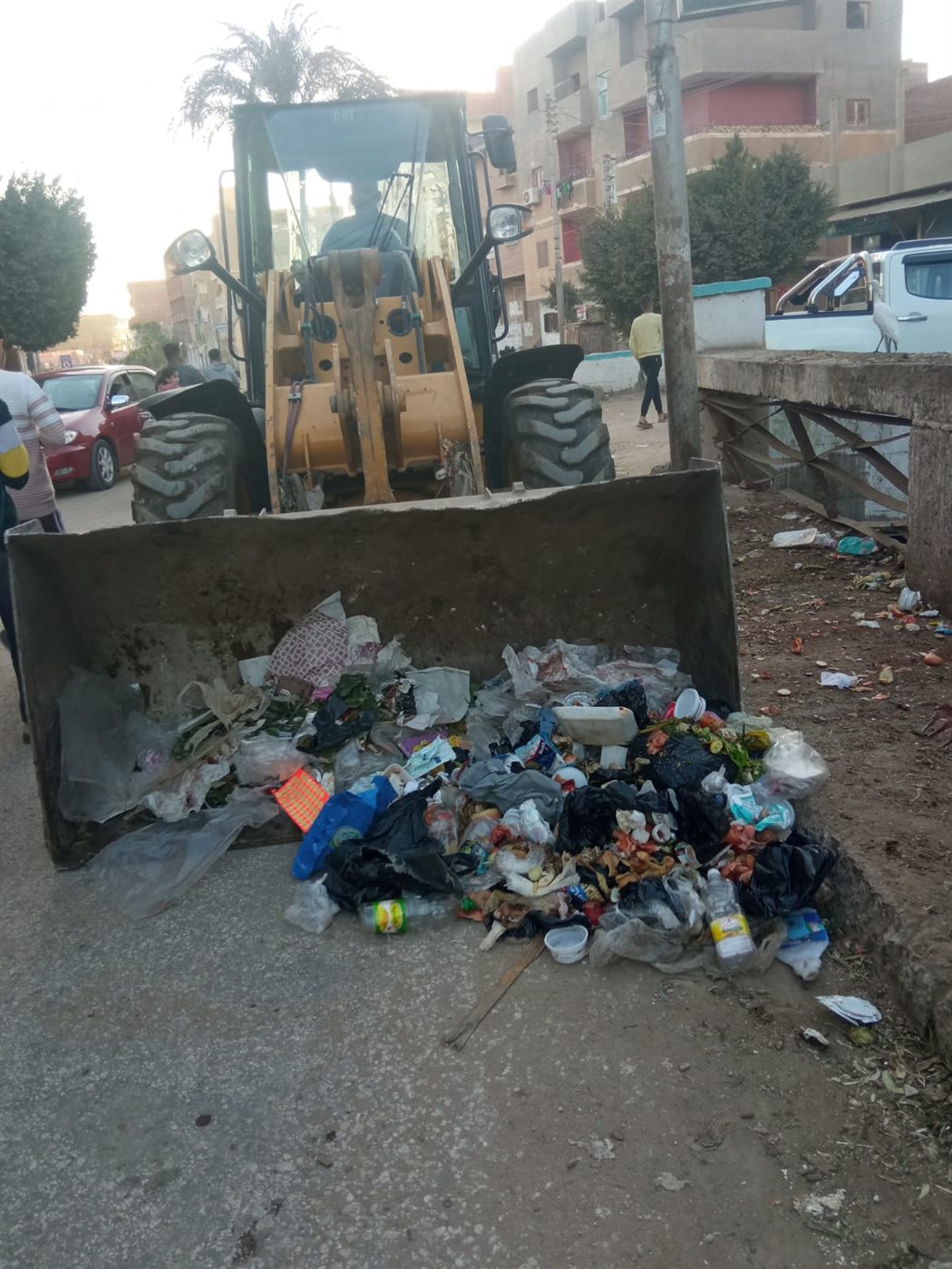 حملات صباحية ومسائية للنظافة العامة ورفع الإشغالات بمركزي سنورس وإطسا بالفيوم&nbsp;