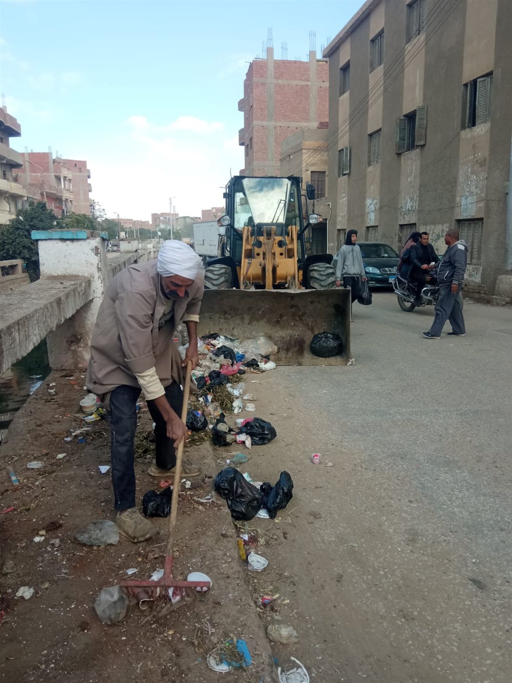 حملات صباحية ومسائية للنظافة العامة ورفع الإشغالات بمركزي سنورس وإطسا بالفيوم&nbsp;