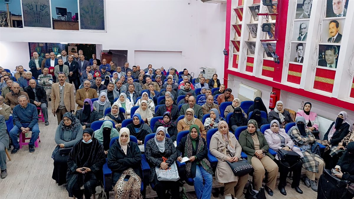 &nbsp;قبيصي يعقد اجتماعًا موسعًا لمديري مدارس شرق وغرب الفيوم ويؤكد: الانضباط أولوية لا تقبل التهاون