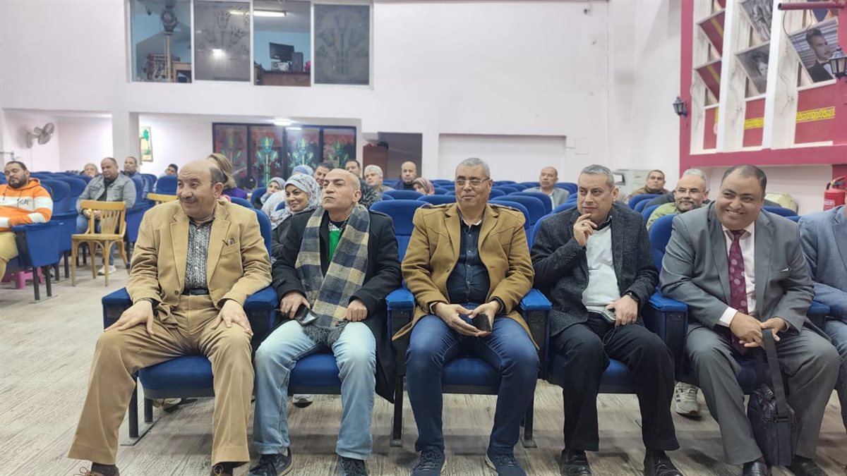 قبيصى: يشدد على مديري المدارس الثانوية العامة متابعة التقييمات وتفعيل المشاركة المجتمعية . انضباط حاسم بمدارس الثانوي بالفيوم