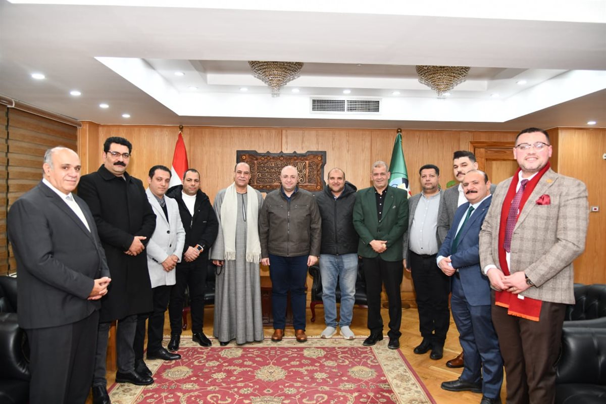 محافظ الفيوم يستقبل وفد حزب الشعب الجمهوري للتهنئة بتجديد ثقة القيادة السياسية