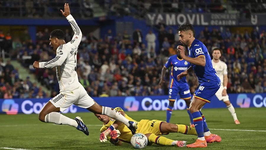 <strong>القنوات الناقلة لمباراة ريال مدريد وخيتافي اليوم</strong>