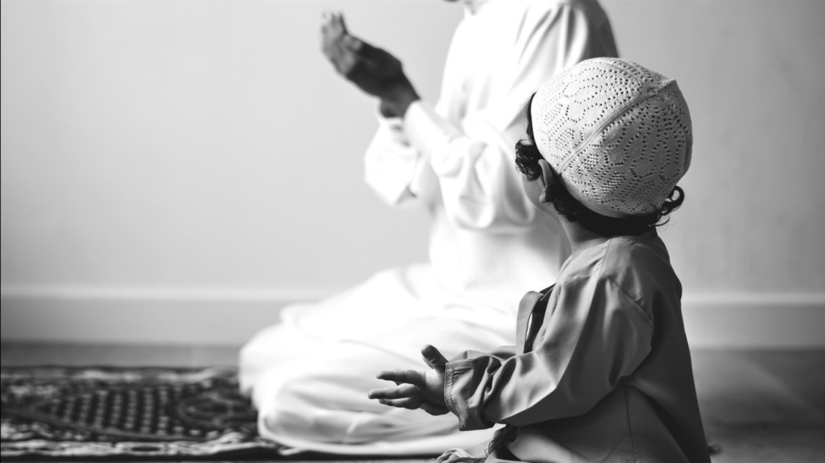 موعد أذان المغرب اليوم