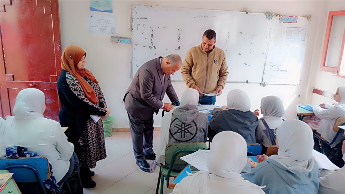 جولة ميدانية مفاجئة لمتابعة مدرسة الساحة الإعدادية بنات بغرب الفيوم
