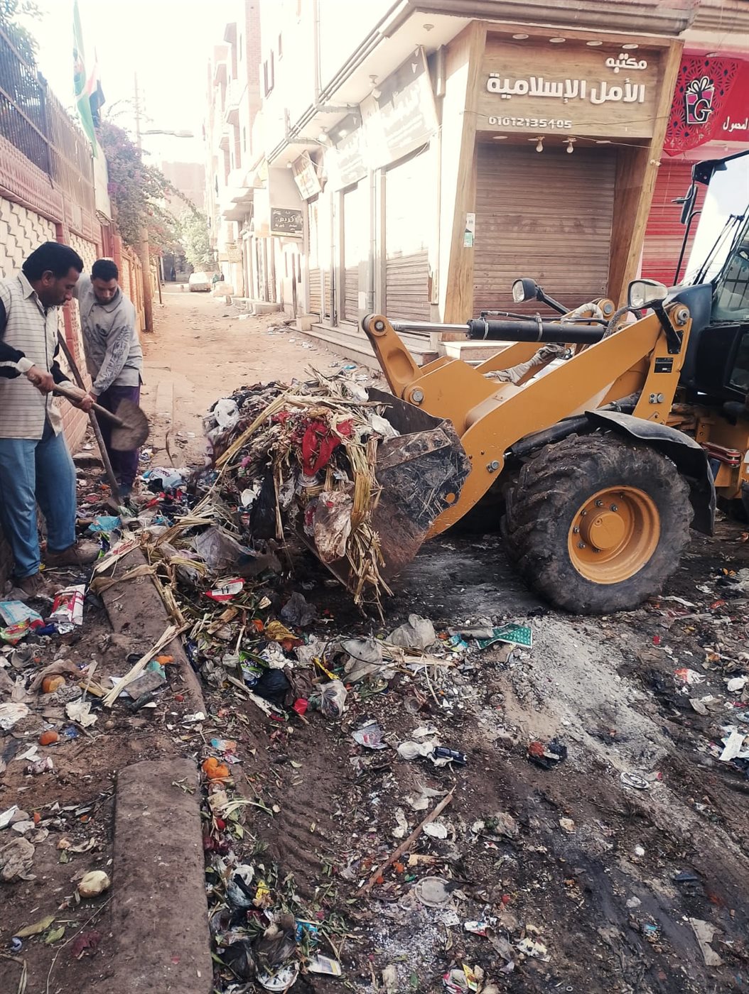 حملات صباحية ومسائية للنظافة العامة ورفع الإشغالات بمركزي سنورس وإطسا