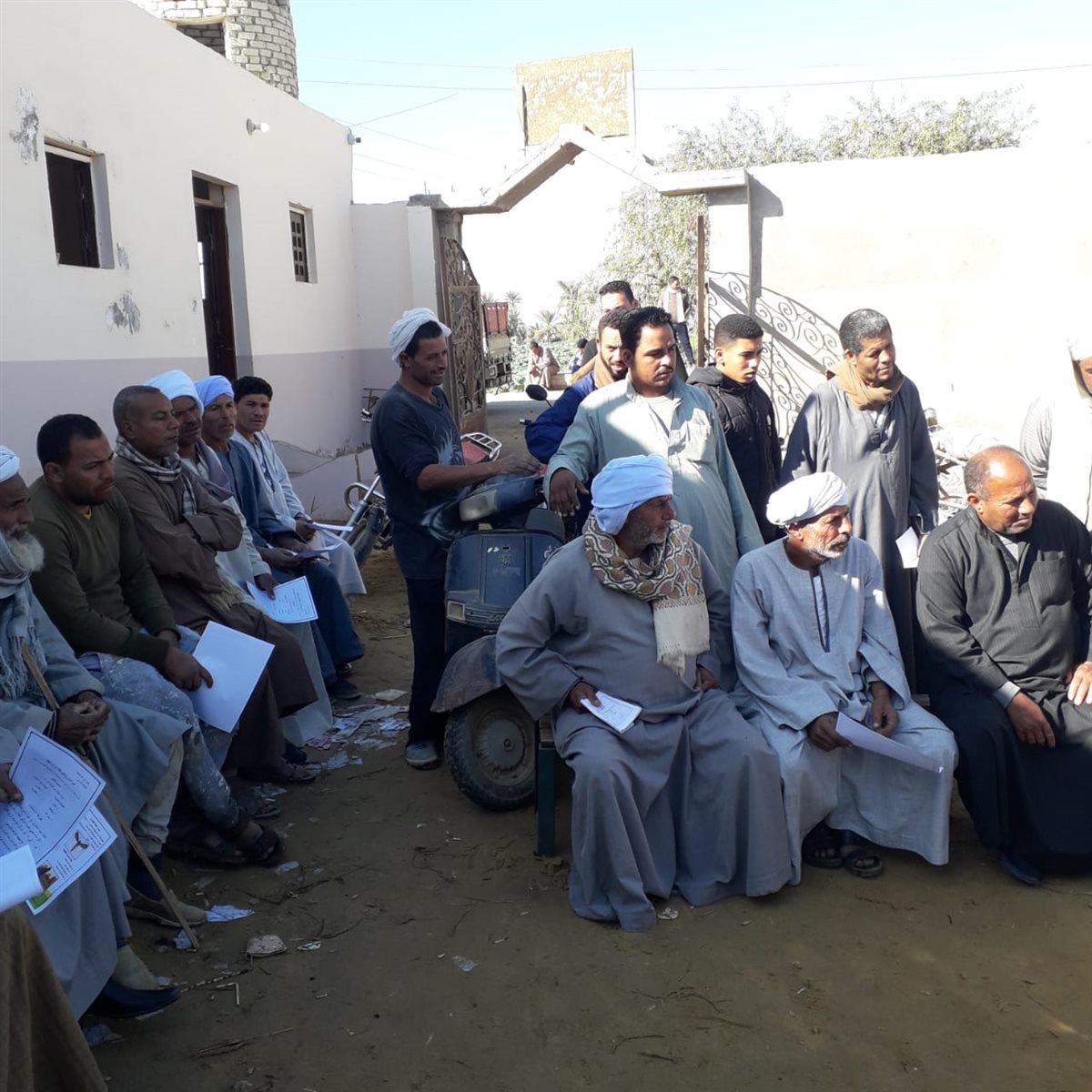 متابعة ميدانية مكثفة لحقول القمح بطامية وتوصيات هامة للمزارعين خلال مرحلة طرد السنابل<br>&nbsp;