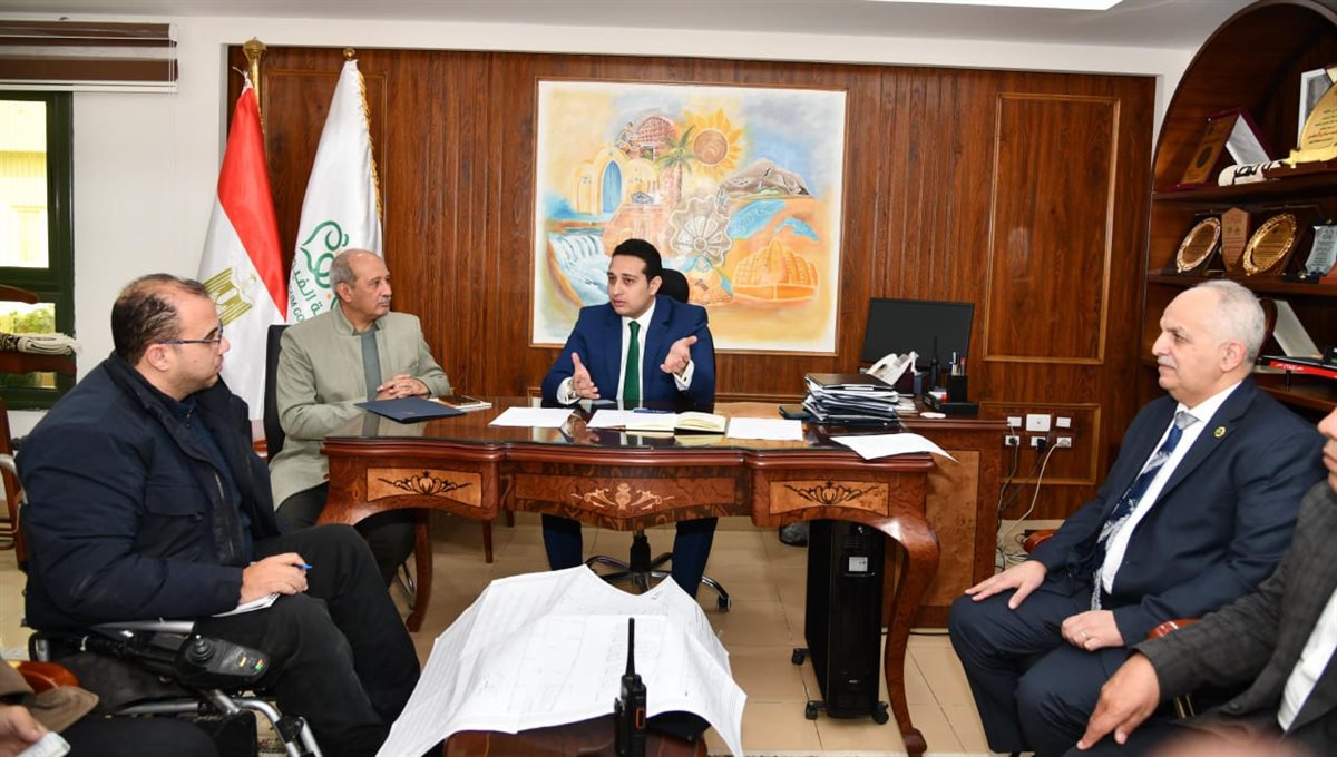 نائب محافظ الفيوم يترأس اجتماع لجنة فحص التراخيص واستئناف أعمال البناء&nbsp;