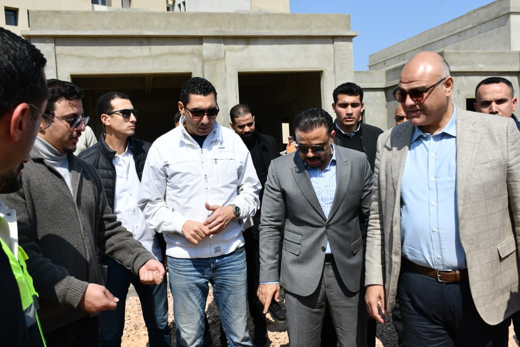 وزير الشباب والرياضة ومحافظ الإسكندرية يتفقدان منتدى الشباب بأبو قير&nbsp;