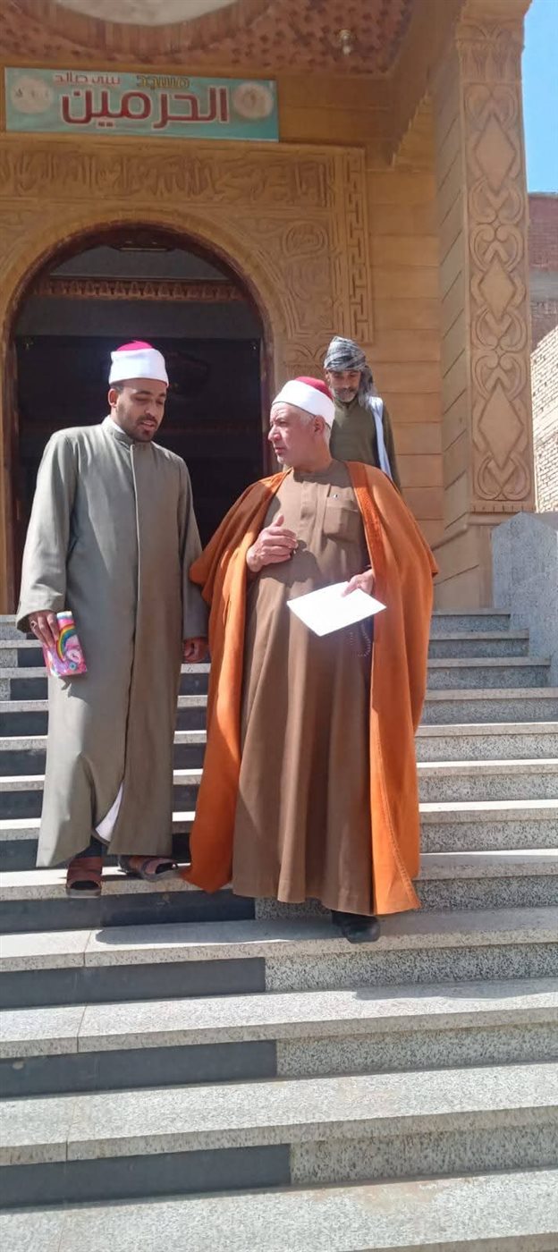 مدير مديرية أوقاف الفيوم يواصل جولاته المرورية لتعزيز الانضباط بالمساجد