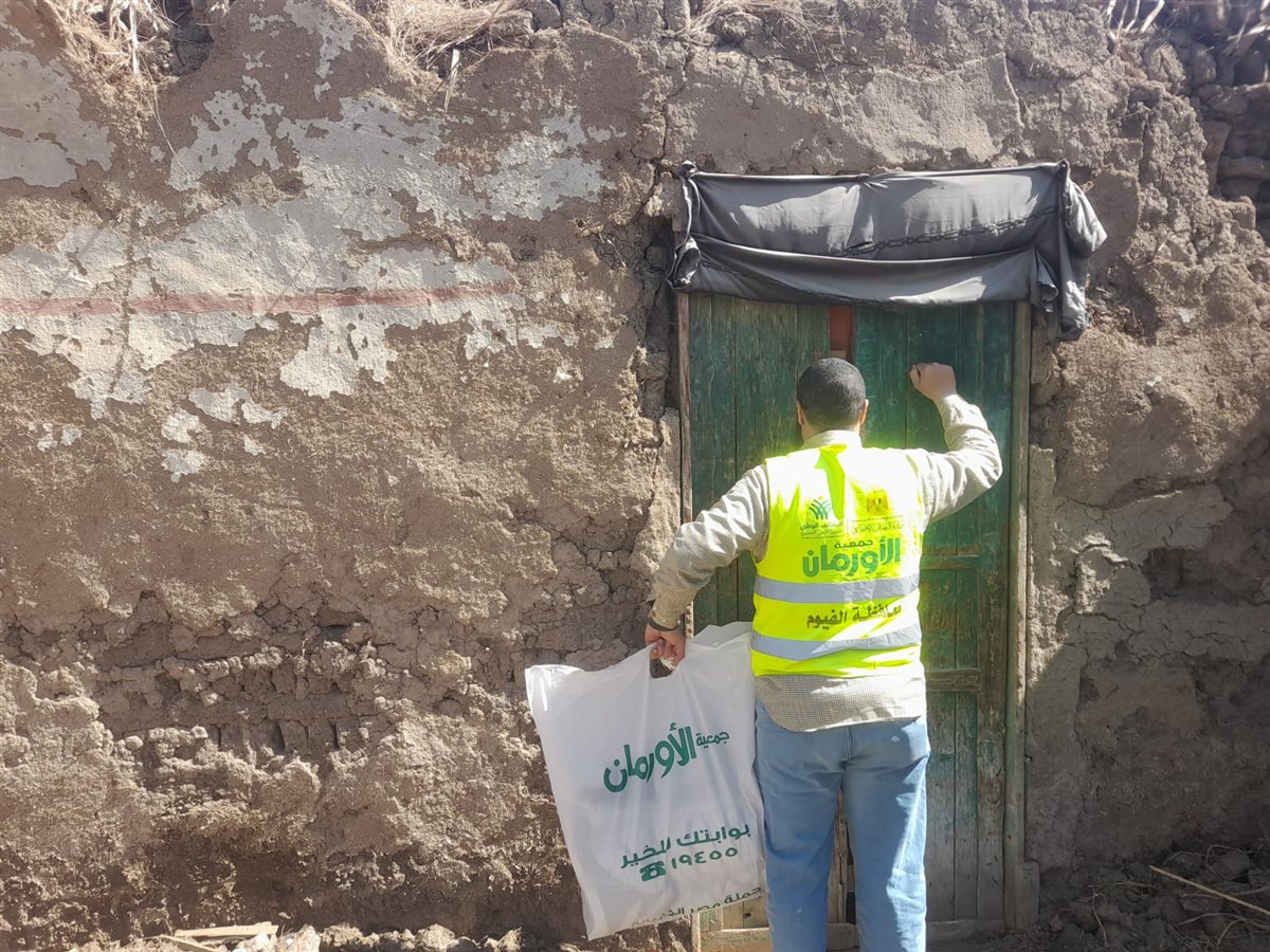 بجهود مكثفة.. توزيع 435 بطانية بقرى مركزسنورس خلال الأيام المباركة لشهر رمضان