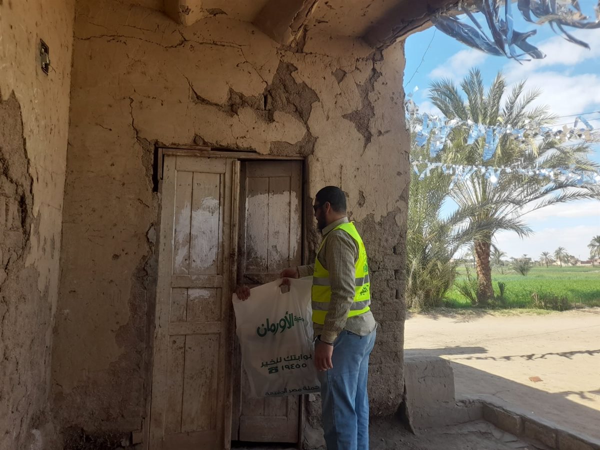 بجهود مكثفة.. توزيع 435 بطانية بقرى مركزسنورس خلال الأيام المباركة لشهر رمضان