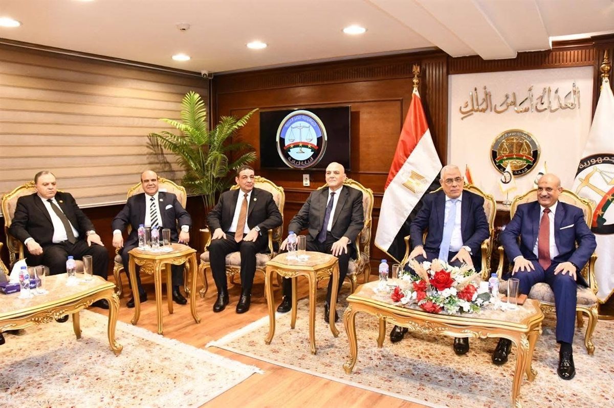 صور النائب العام في الصالون الثقافي&nbsp;