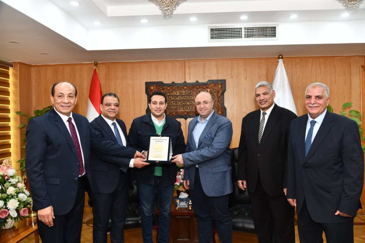 محافظ الفيوم يستقبل وفد نقابة العلميين للتهنئة بتجديد الثقة وبحث سبل التعاون المشترك