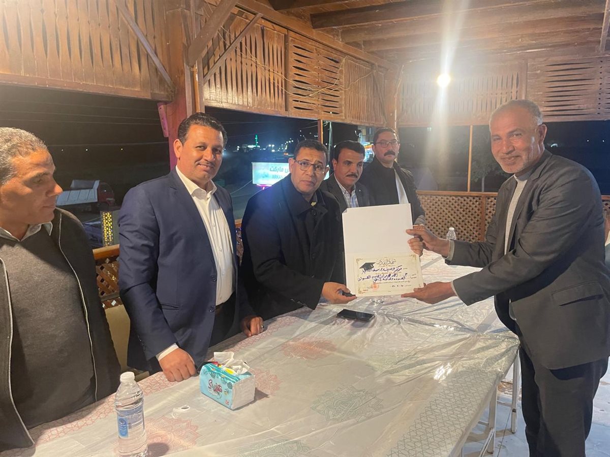 السكرتير العام المساعد يشارك العاملين بمركز يوسف الصديق حفل الإفطار السنوي.. ويكرم عدداً من المتميزين
