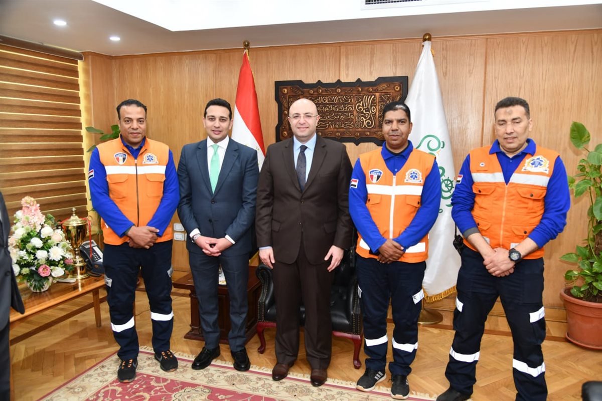 محافظ الفيوم يستقبل المهنئين بعيد الفطر المبارك