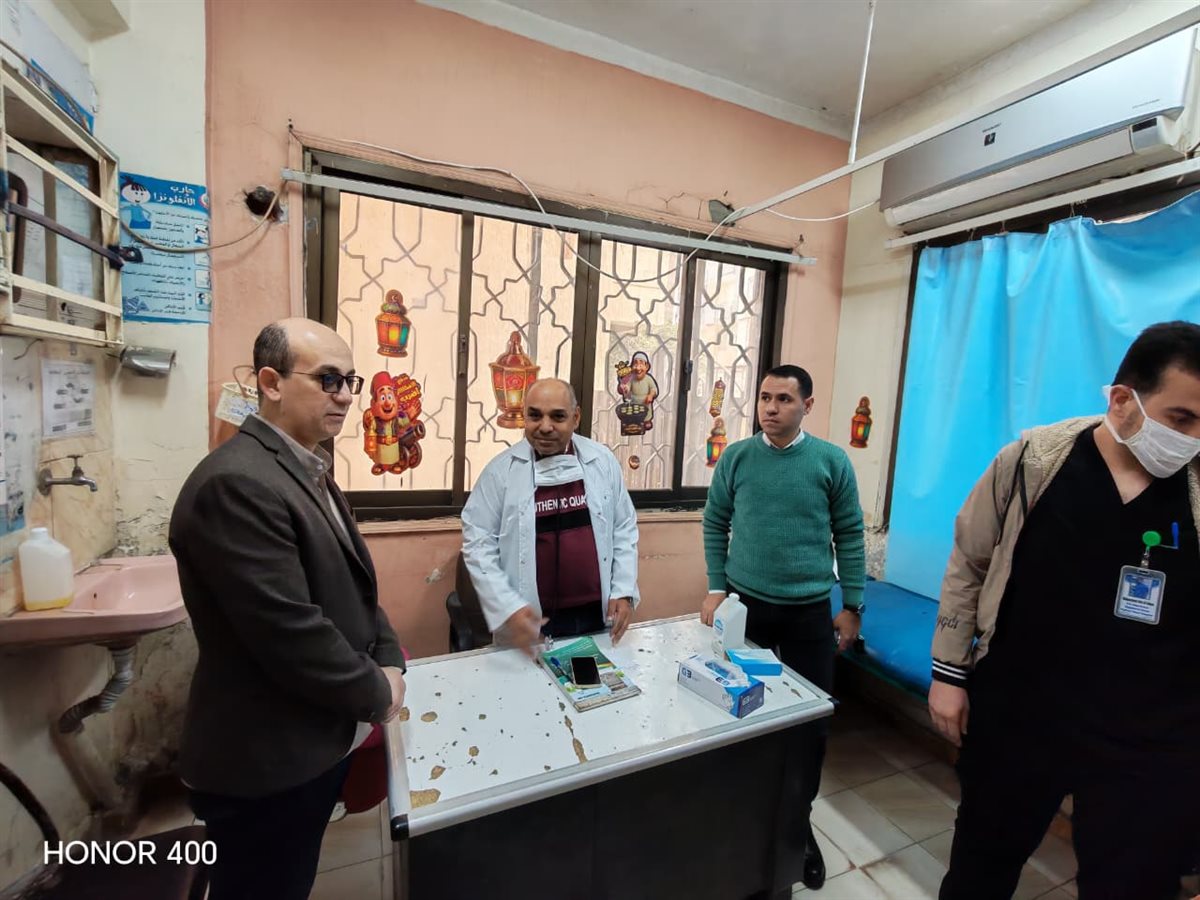 مرور مفاجئ من رئيس قطاع الطب الوقائى بوزارة الصحة على صحة الفيوم