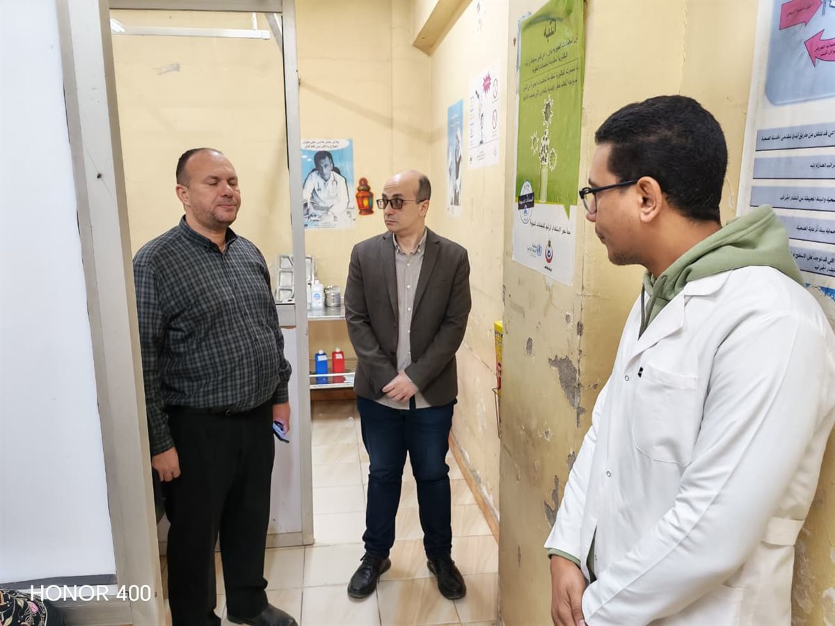 مرور مفاجئ من رئيس قطاع الطب الوقائى بوزارة الصحة على صحة الفيوم