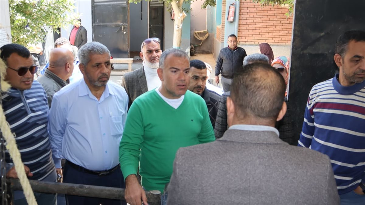 رئيس مياه الفيوم يلتقي العاملين بمراكز الصيانة ومحطات الصرف الصحي بأبشواي في رابع أيام عيد الفطر المبارك
