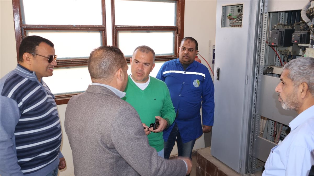 رئيس مياه الفيوم يلتقي العاملين بمراكز الصيانة ومحطات الصرف الصحي بأبشواي في رابع أيام عيد الفطر المبارك