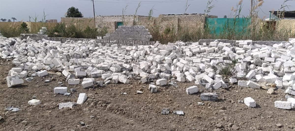 المزرعة مرخصة ومستأجرة لمستثمر سعودى... إزالها باللودر على البط بقرية الناصرية