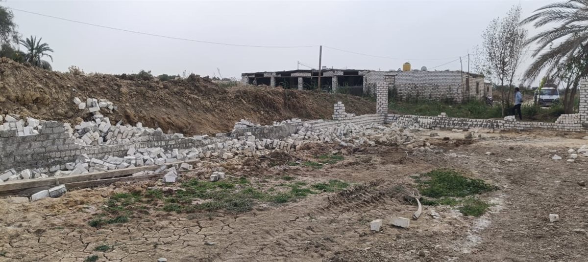 المزرعة مرخصة ومستأجرة لمستثمر سعودى... إزالها باللودر على البط بقرية الناصرية