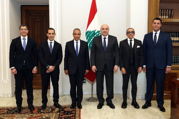 <strong>وزير الخارجية يلتقي رئيس الجمهورية اللبنانية في بيروت وينقل رسالة دعم من القيادة والشعب المصرى</strong>