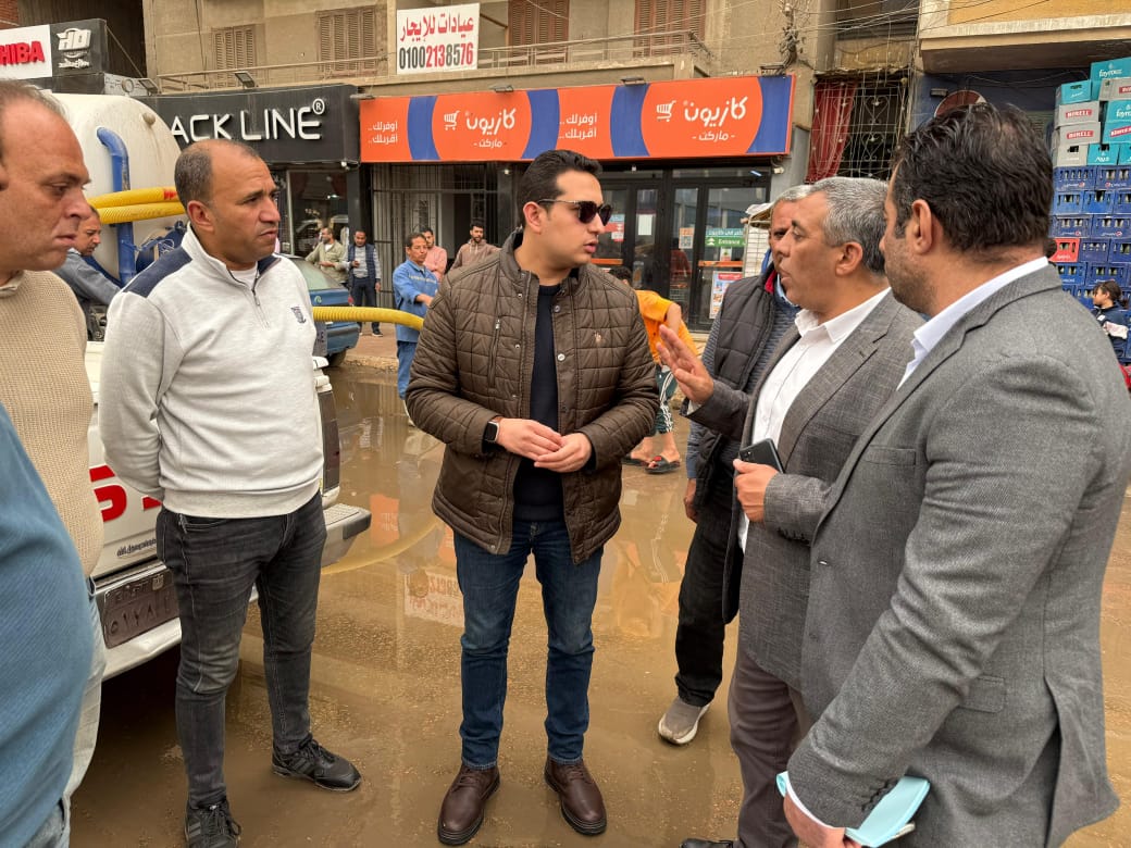 نائب محافظ الفيوم يتابع أعمال كسح مياه الأمطار بعدد من شوارع وأحياء المدينة&nbsp;