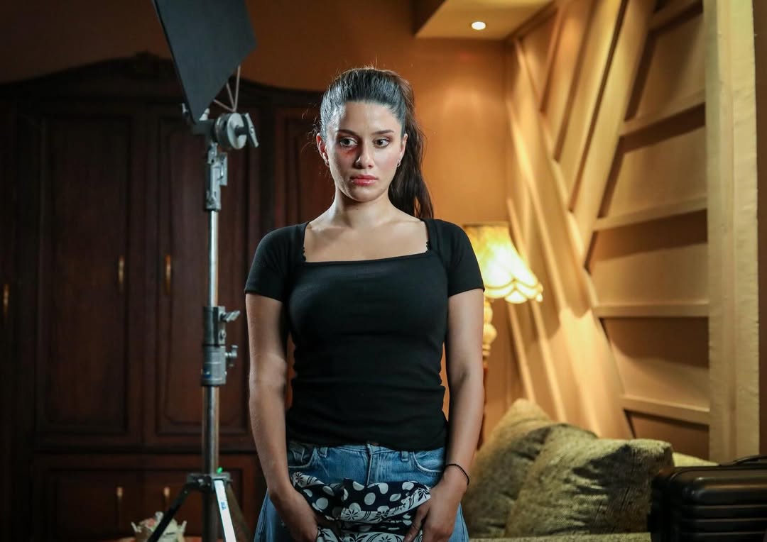 سينتيا خليفة تنشر صورًا من كواليس فيلم سفاح التجمع