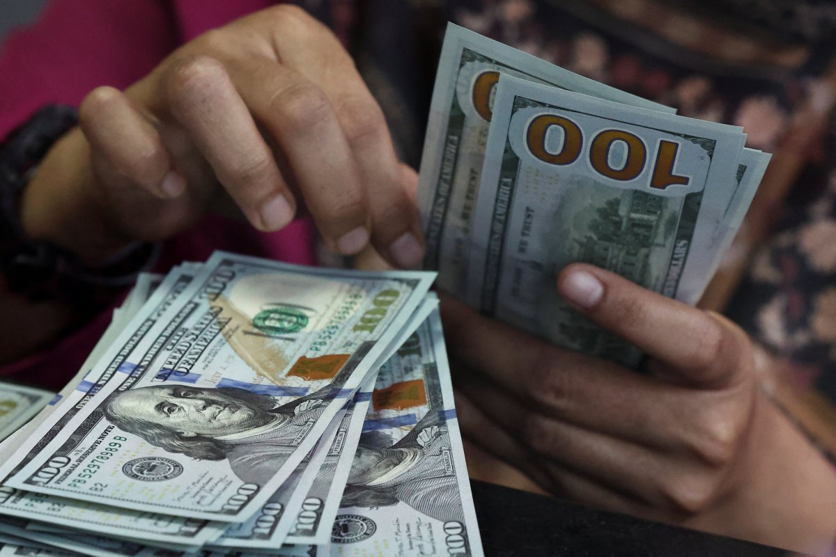 سعر الدولار اليوم