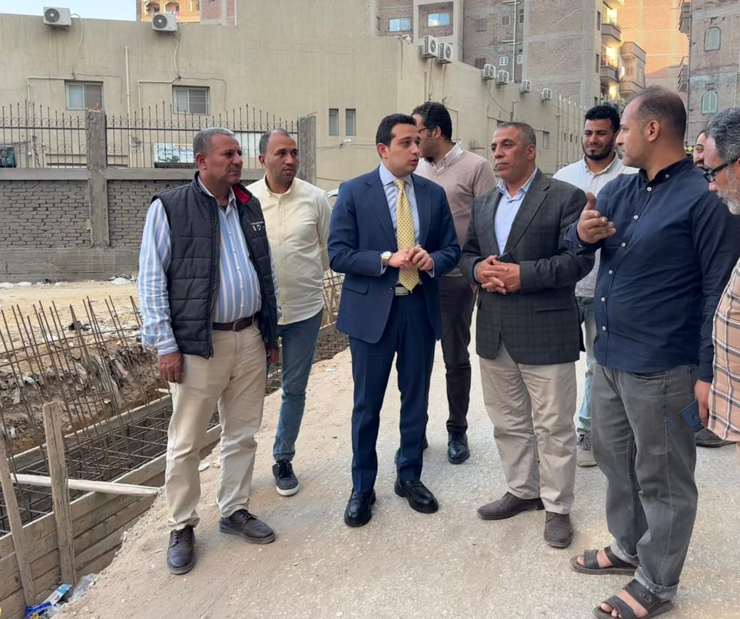 نائب محافظ الفيوم يتابع موقف توصيل المرافق للمجمع السكني بـ 