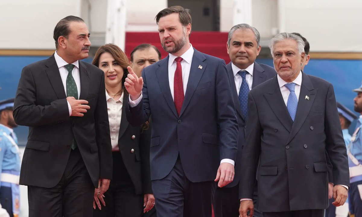 <strong>نائب الرئيس الأمريكي جي دي فانس</strong>