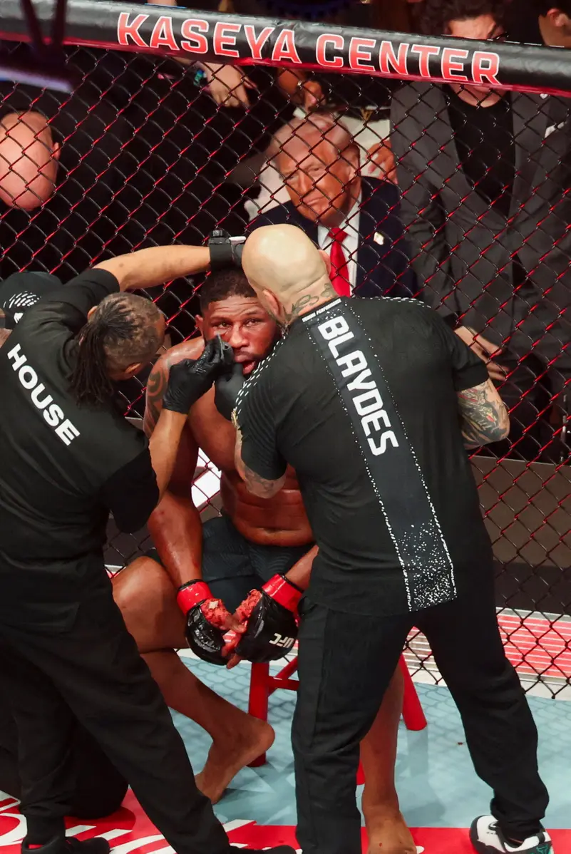 <strong>ترامب يتابع نزال UFC في ميامي</strong>