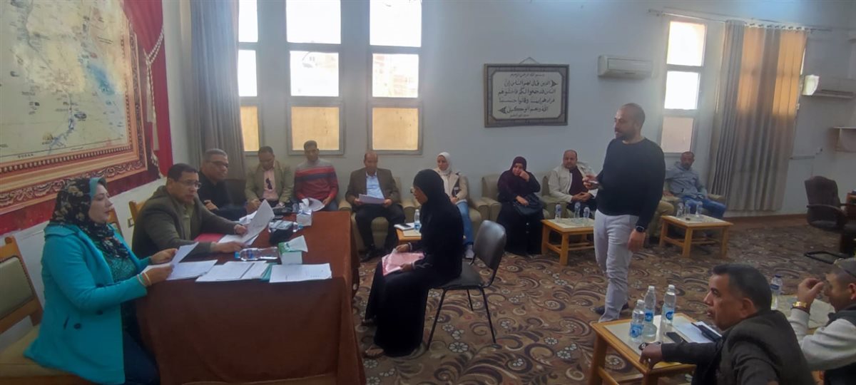 سكرتير عام الفيوم المساعد يعقد لقاءً لخدمة المواطنين بمركزإطسا.. ويوجه بحلها&nbsp;