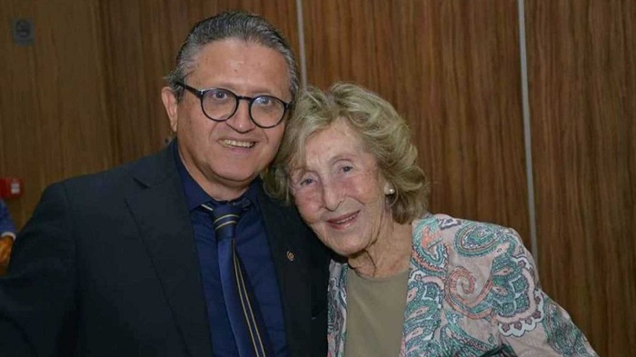 <strong>ليلى الجزائرية</strong>