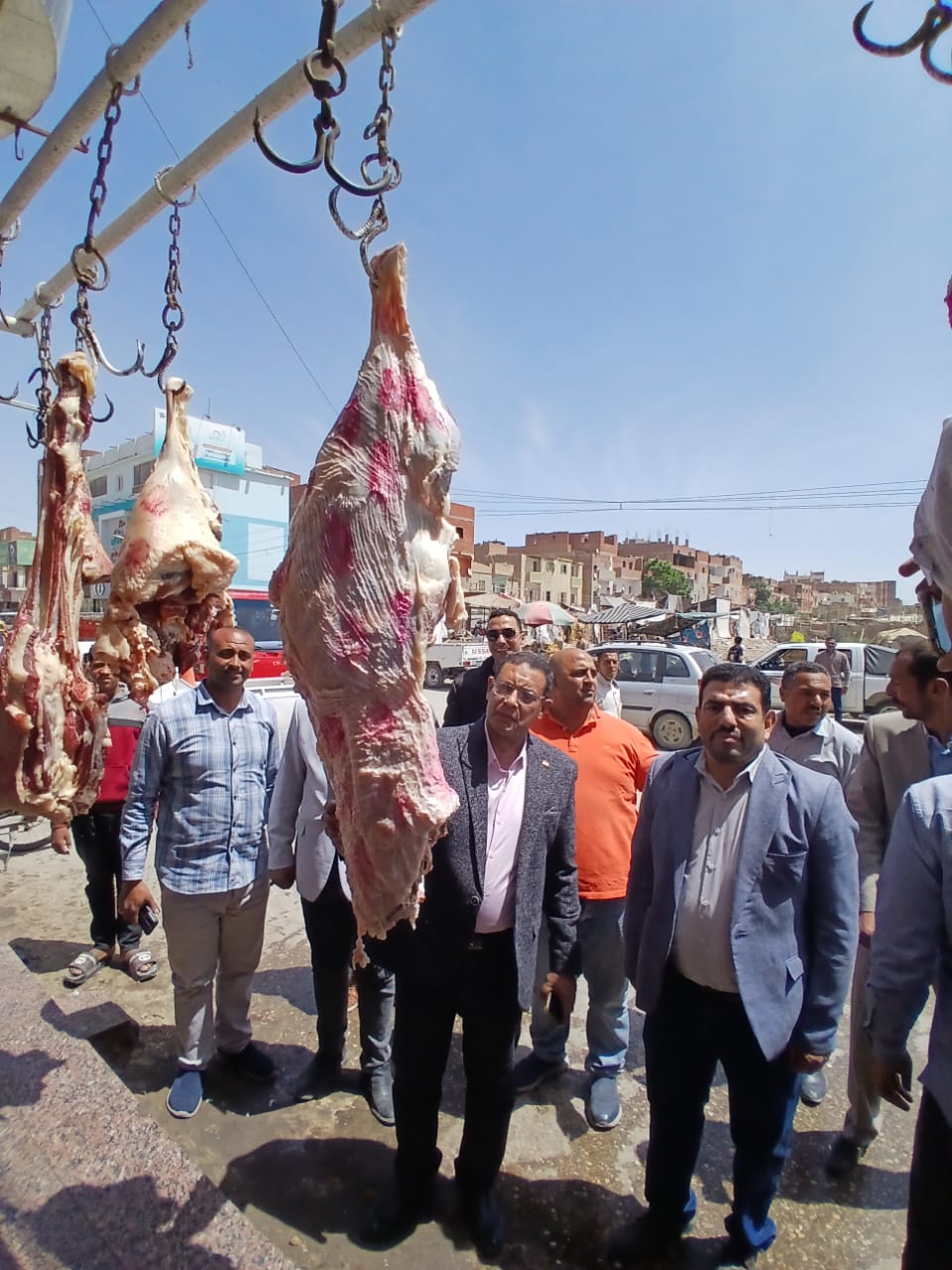 السكرتير المساعد للفيوم يتابع أعمال توريد محصول القمح بصومعة طامية