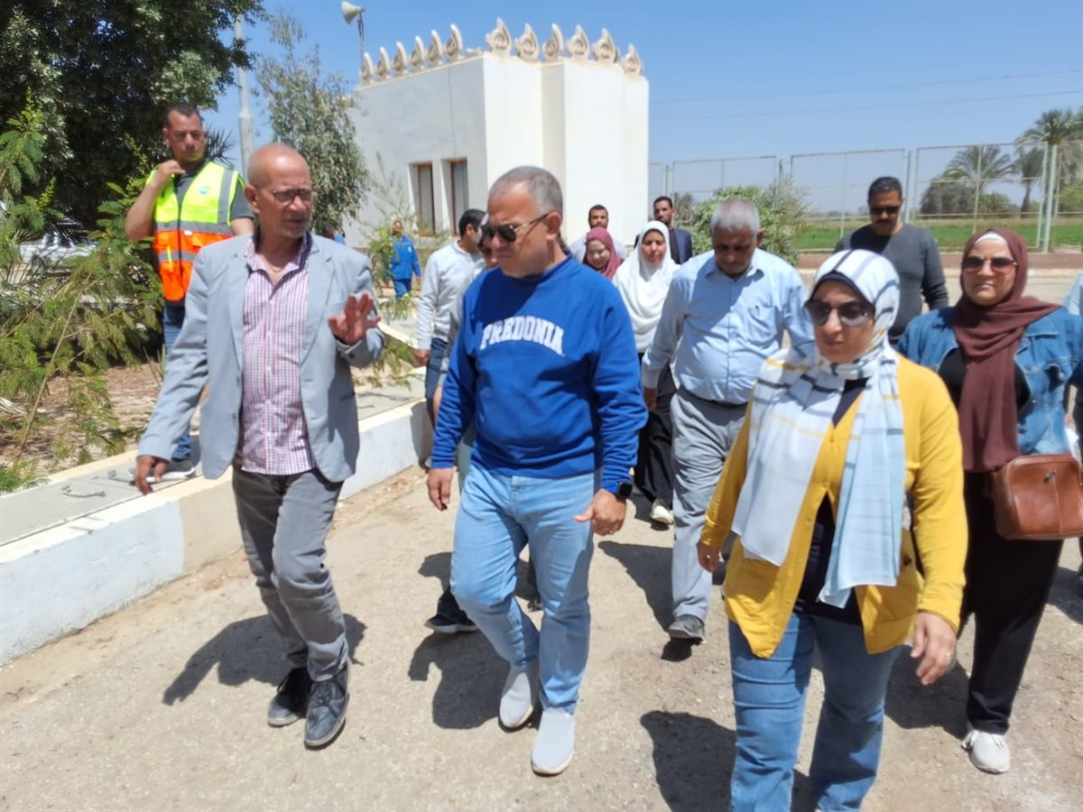 رئيس مياه الفيوم يتفقد محطات معالجة مياه الصرف الصحي بمركز إطسا
