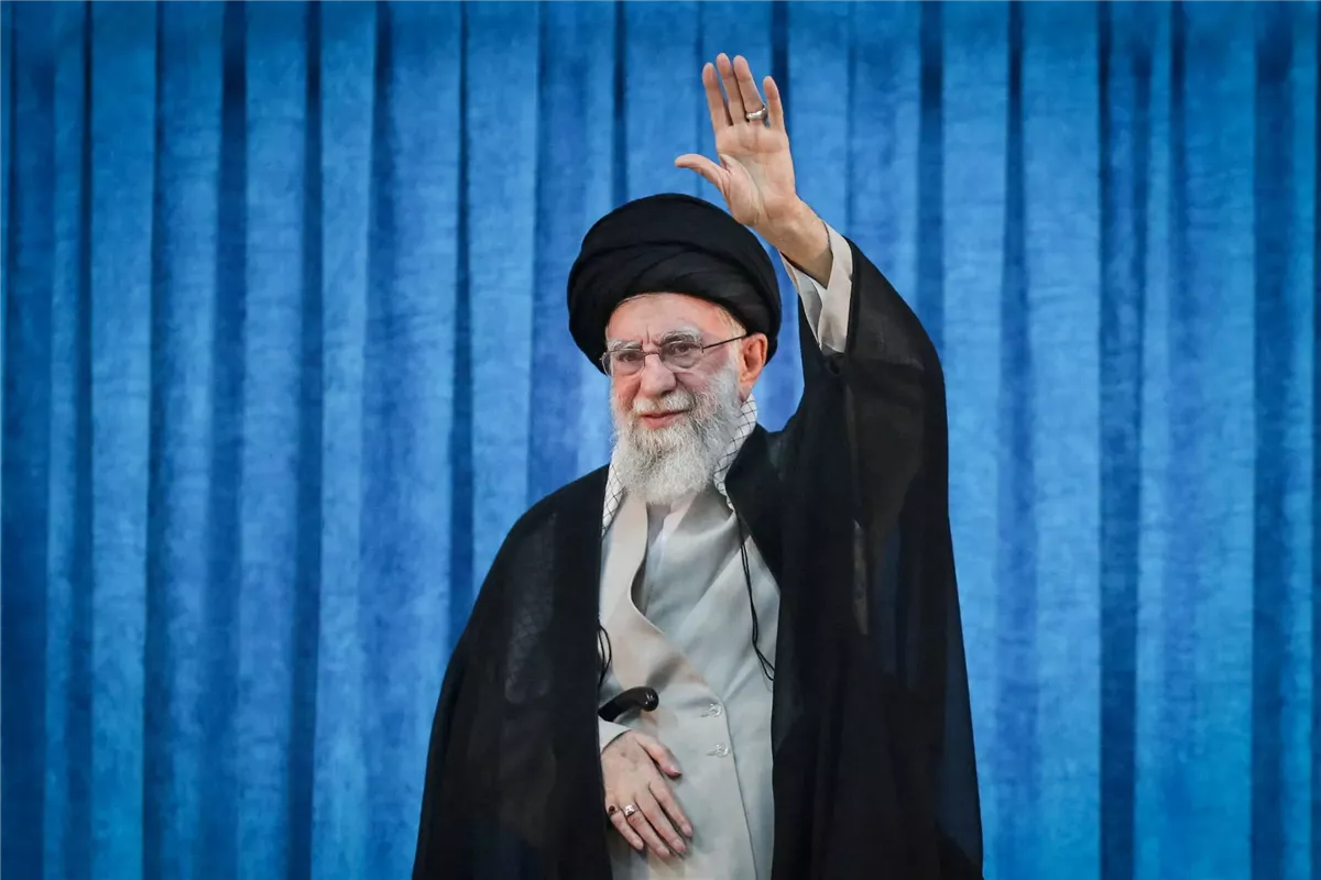<strong>خامنئي</strong>
