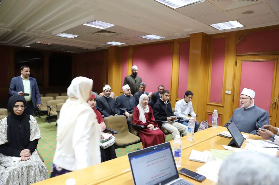 جانب من تصفيات مسابقة رواد اللغة العربية