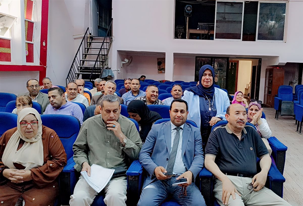 تعليم الفيوم يشدد على رفع نسب دخول طلاب الصف الأول الثانوي على المنصة التعليمية&nbsp;