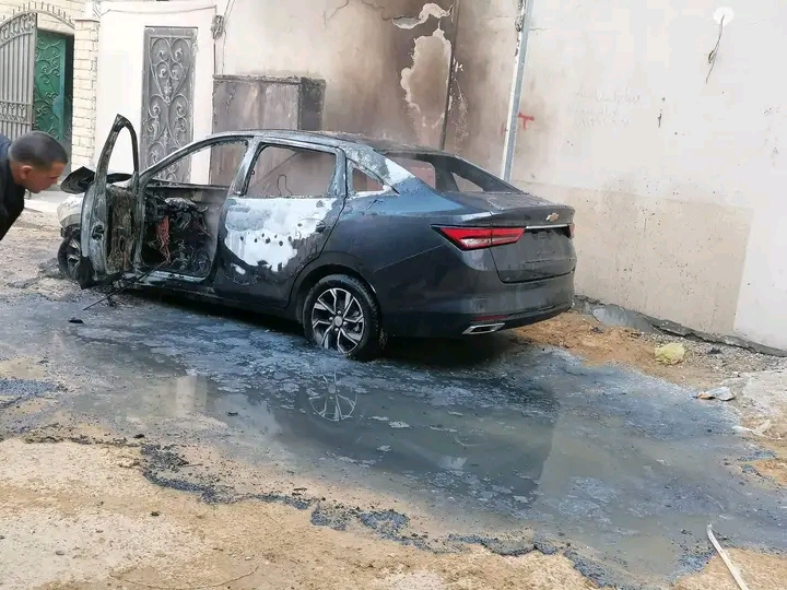 حريق سيارة ملاكي بالعاشر من رمضان