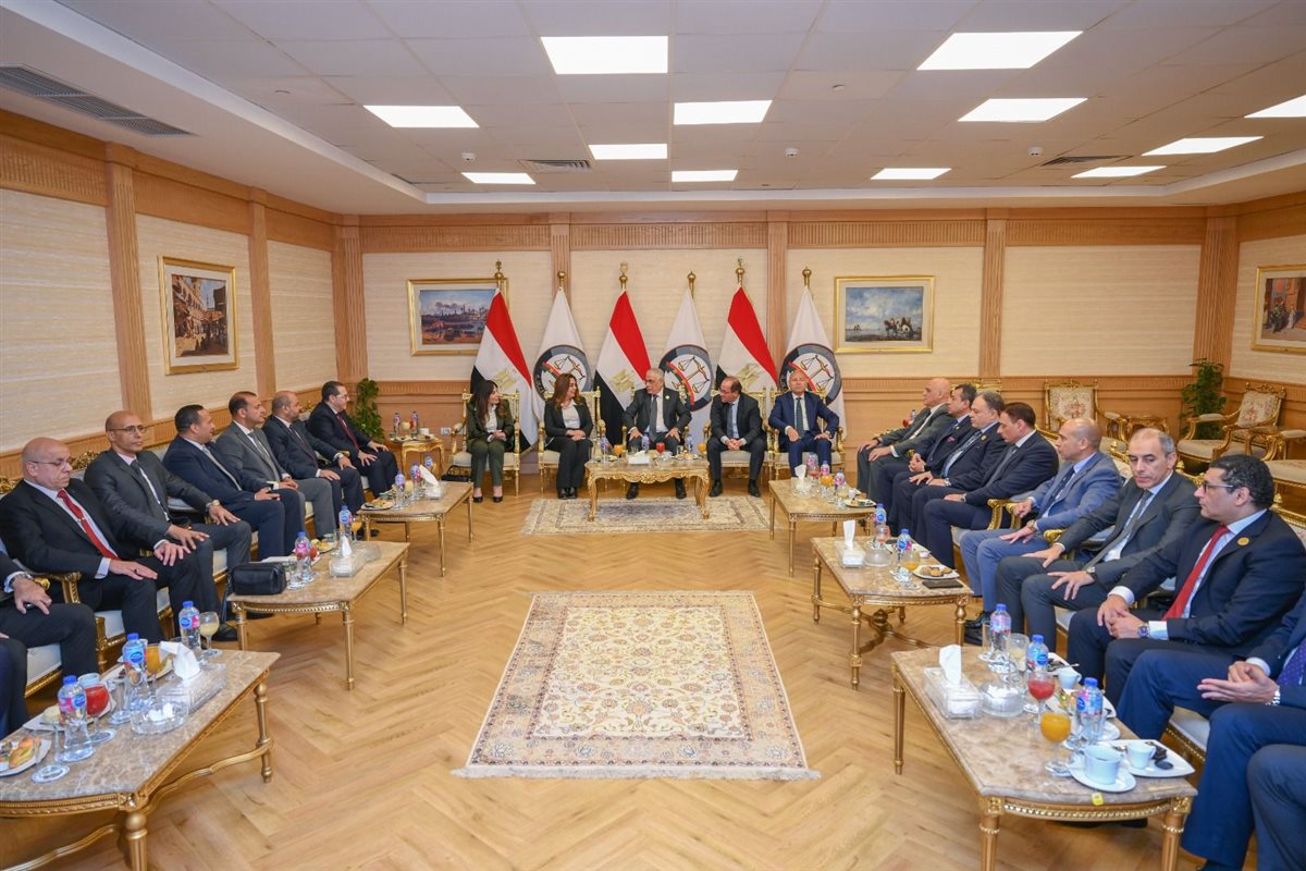 النيابة العامة تُرسخ البعد الاقتصادي لرسالتها القضائية وتُسلم سبائك فضية&nbsp;