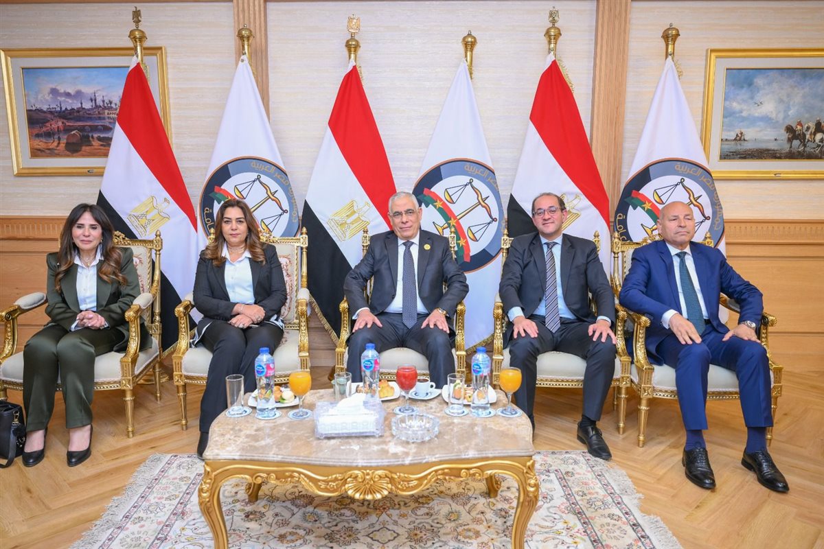 النيابة العامة تُرسخ البعد الاقتصادي لرسالتها القضائية وتُسلم سبائك فضية&nbsp;