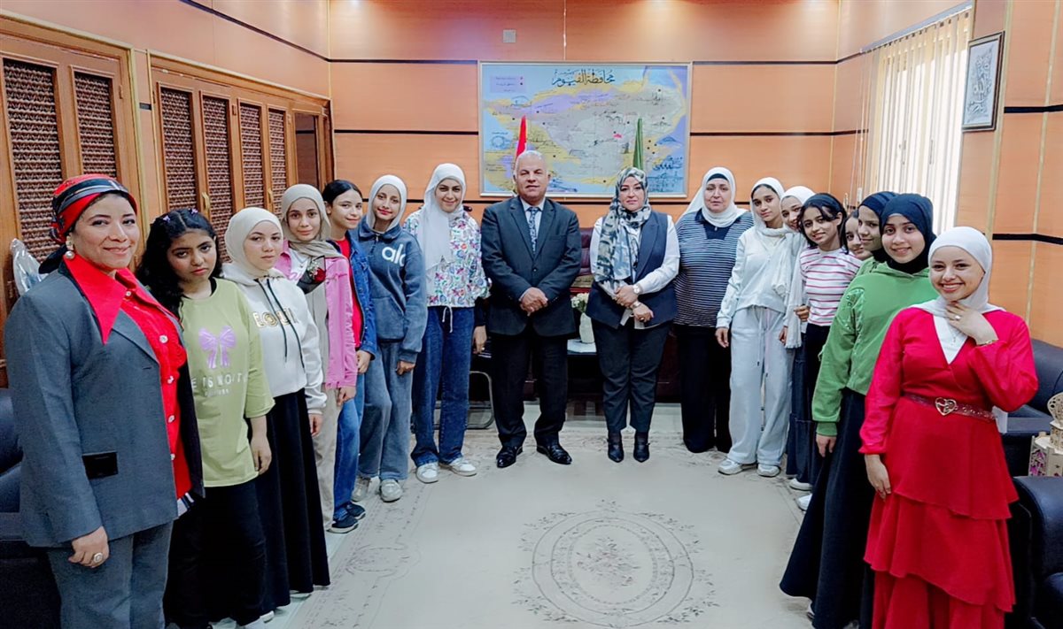 وكيل تعليم الفيوم يشيد واسعة بالنماذج المتميزة في النشاط الثقافي للمسرح &nbsp;